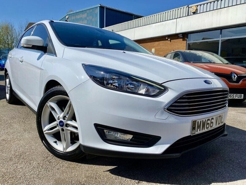 White Used 2016 Ford Focus Zetec Hatchback | £7,450 (Fair price) - Image 1/4