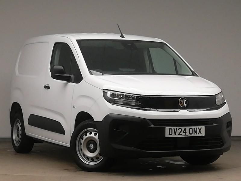 White Used 2024 Vauxhall Combo MPV | £12,698 (Fair price) - Image 1/4