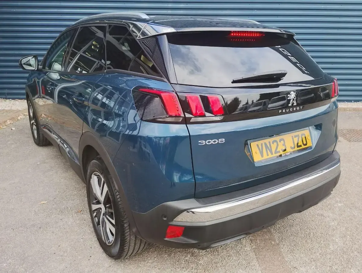 Used Peugeot 3008 Allure+ 129 HP (94 kW) 2023 Blue SUV