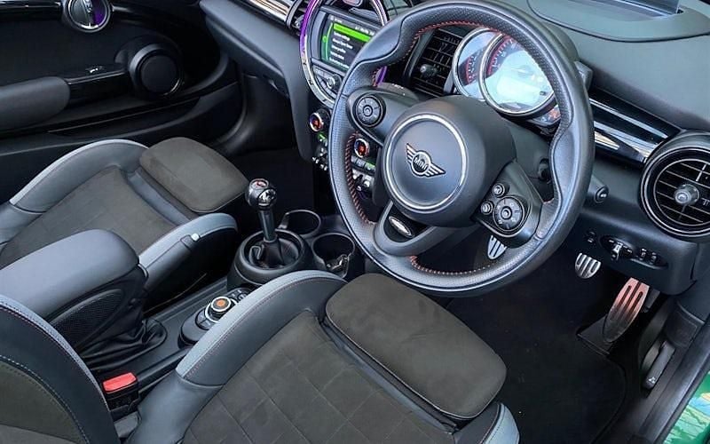 Used Mini John Cooper Works Cabriolet 231 HP (169 kW) 2018 Green Cabriolet