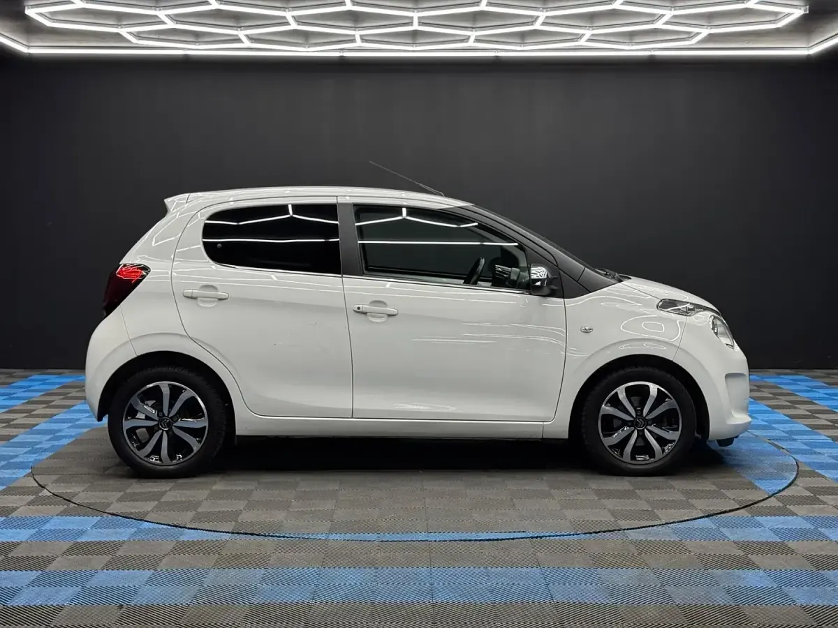 Used Citroën C1 Shine 2022 White Hatchback