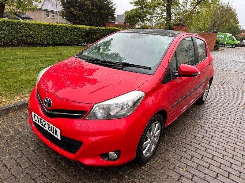 Red Used 2012 Toyota Yaris Hatchback | £2,499 (A bit pricey) - Image 1/4