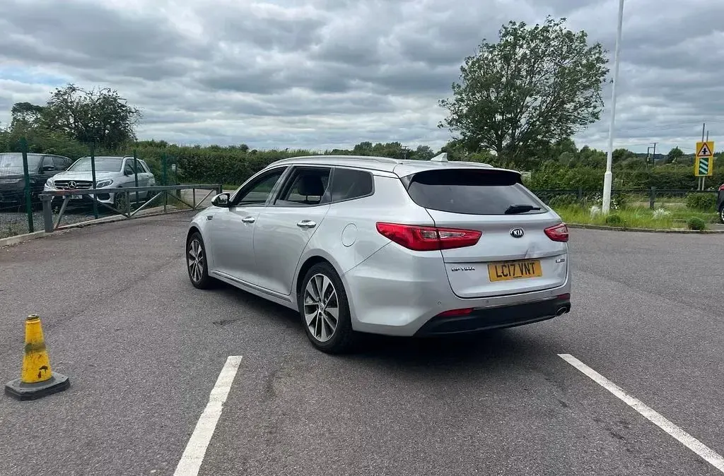 Used Kia Optima 139 HP (102 kW) 2017 Silver Estate