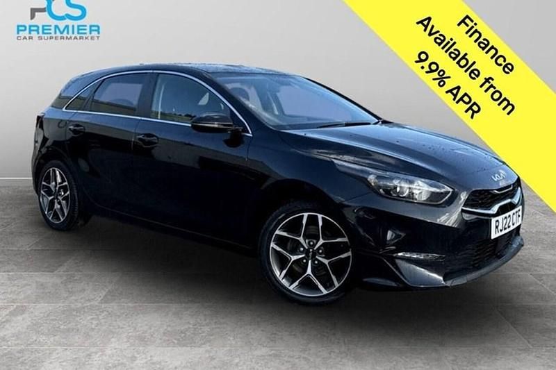 Black Used 2022 Kia Ceed 3 Hatchback | £13,995 (Good price) - Image 1/1