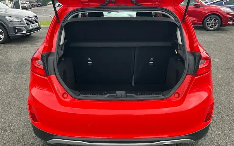 Second-hand Ford Fiesta Active 101 CP (74 kW) 2021 Roșu Hatchback