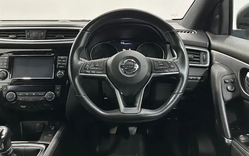 Used Nissan Qashqai Tekna+ 140 HP (102 kW) 2018 White SUV