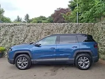 New Jeep Compass Summit 2026 Bicolour metallic  pacific blue with black roof SUV