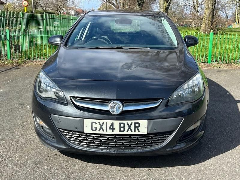 Used Vauxhall Astra Excite 2014 Black Hatchback