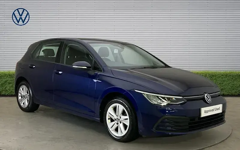 Used VW Golf VIII Life 150 HP (110 kW) 2022 Hatchback