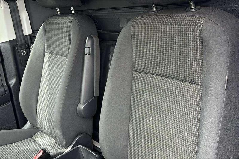 White Used 2024 VW Caddy Maxi MPV | £27,838 (Fair price) - Image 1/4