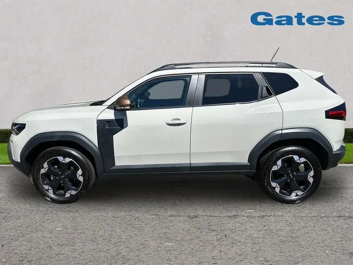 Used Dacia Duster Extreme 130 HP (95 kW) 2025 Cream Hatchback