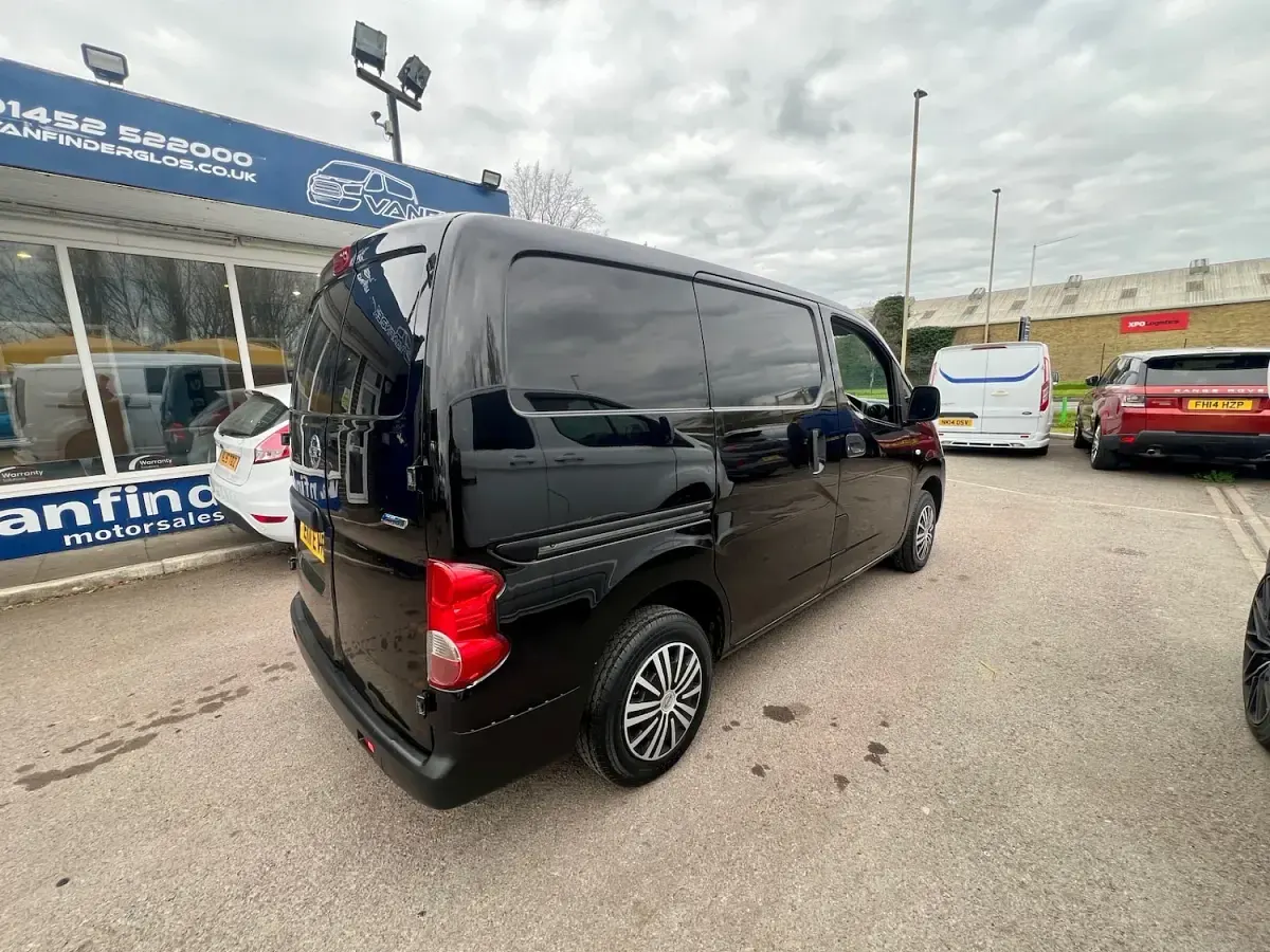 Used Nissan NV200 SE 2011 Black MPV