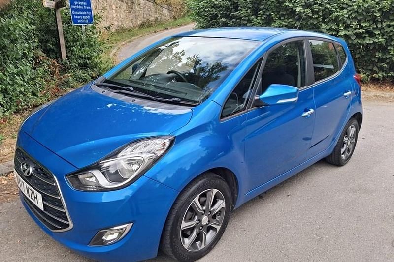 Used Hyundai ix20 SE 90 HP (66 kW) 2017 Blue Hatchback
