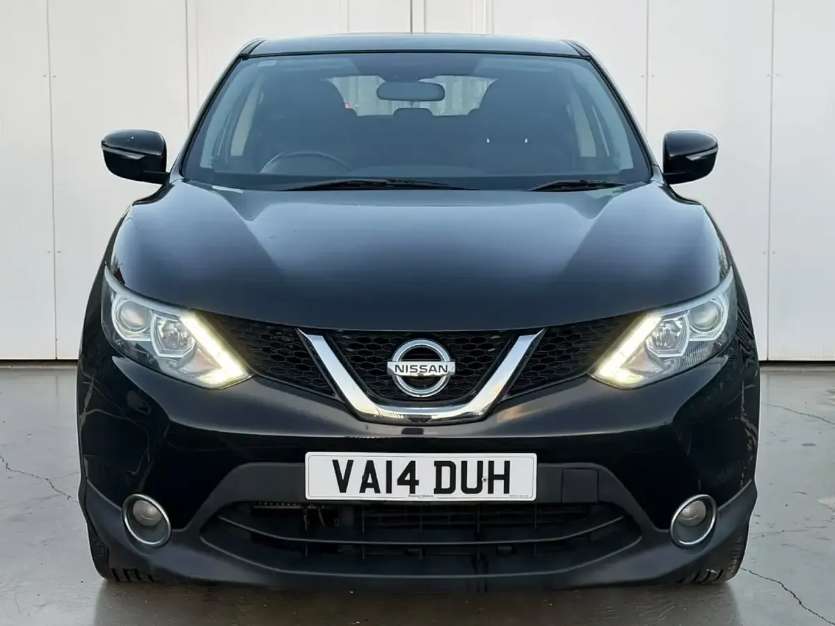 Gebraucht Nissan Qashqai Acenta 110 PS (80 kW) 2014 Schwarz SUV