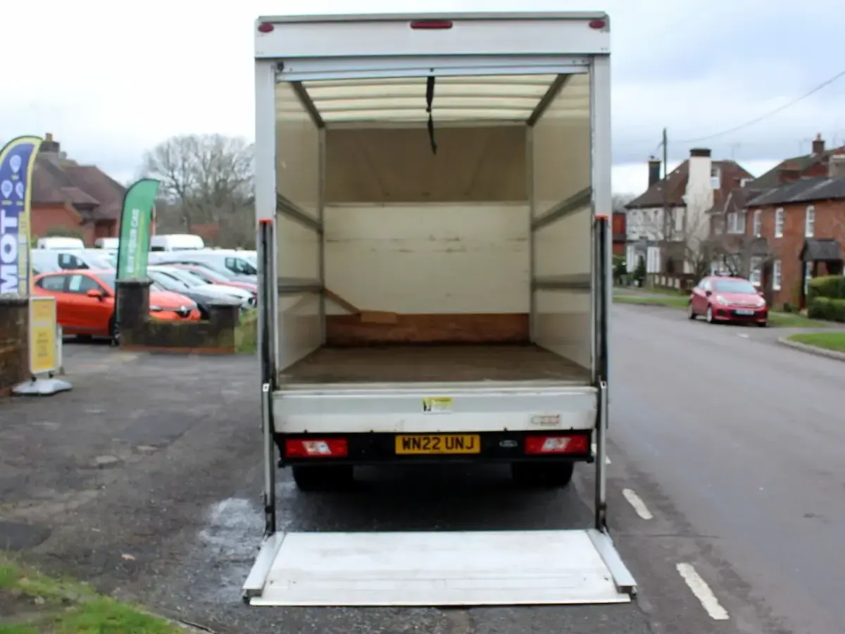 Used Ford Transit S 131 HP (96 kW) 2022 White Van