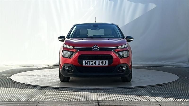 Used Citroën C3 PureTech 83 HP (61 kW) 2024 Red Hatchback