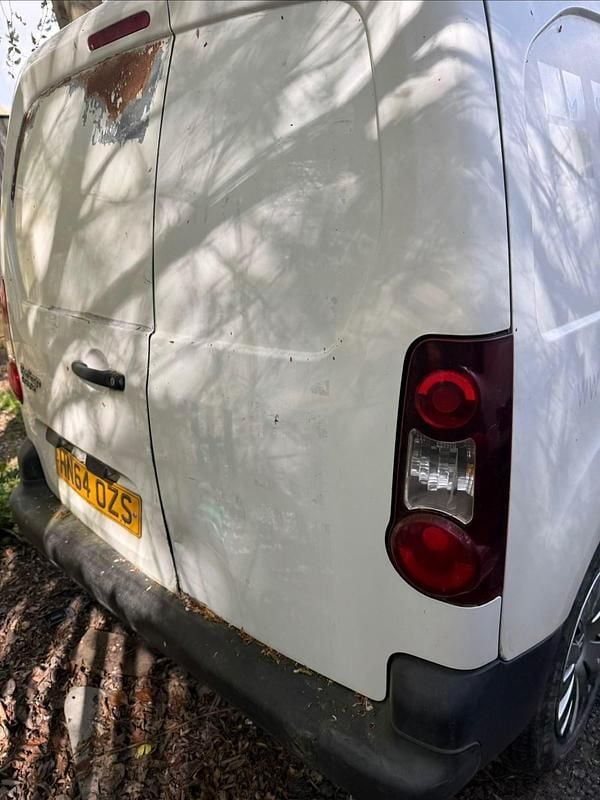 Used Citroën Berlingo 75 HP (55 kW) 2014 White MPV