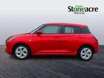 Usado Suzuki Swift 82 HP (60 kW) 2025 Vermelho Citadino