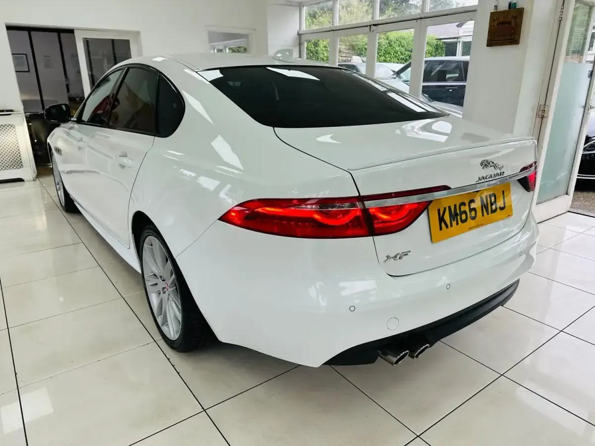 Gebraucht Jaguar XF R-Sport 2017 Weiß Limousine