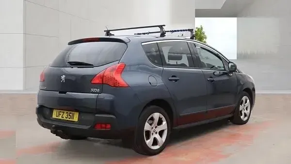Used Peugeot 3008 Active 115 HP (84 kW) 2013 Blue Estate