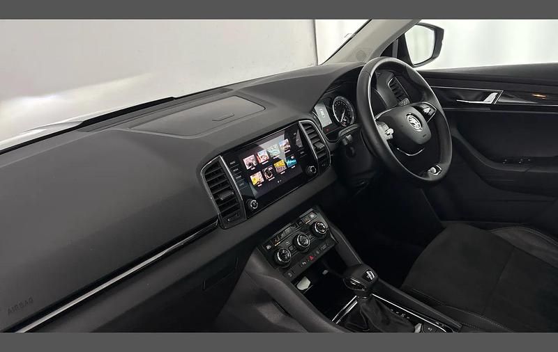 Used Skoda Karoq SE L 150 HP (110 kW) 2021 Black magic pearl effect SUV