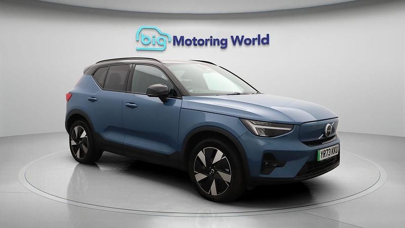Used 2023 Volvo XC40 Plus SUV | £31,300 (Expensive) - Image 1/4