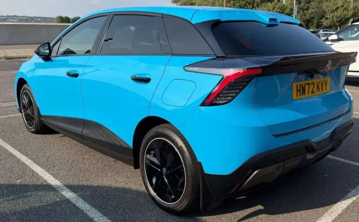 Used MG MG4 EV SE 50 kW (69 HP) 2022 Blue Hatchback