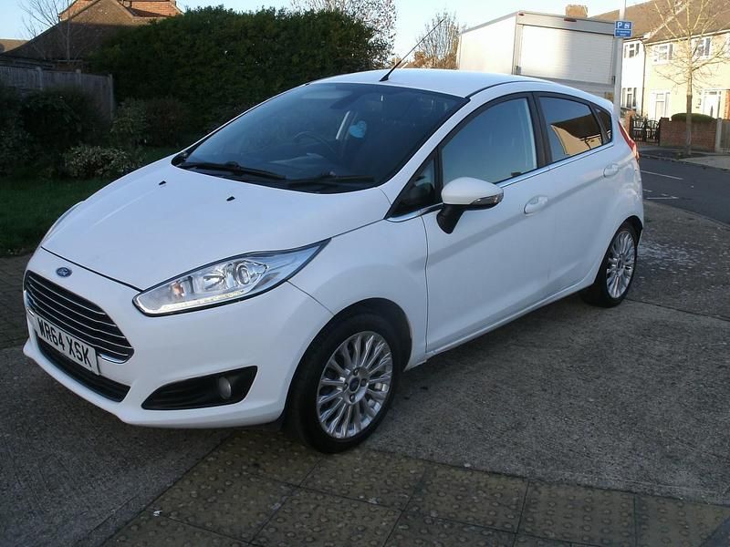 White Used 2014 Ford Fiesta Titanium Hatchback | £4,695 (Super price) - Image 1/4