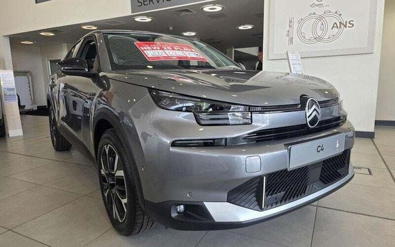 New 2024 Citroën C4 PureTech Hatchback | £20,568 (Good price) - Image 1/4