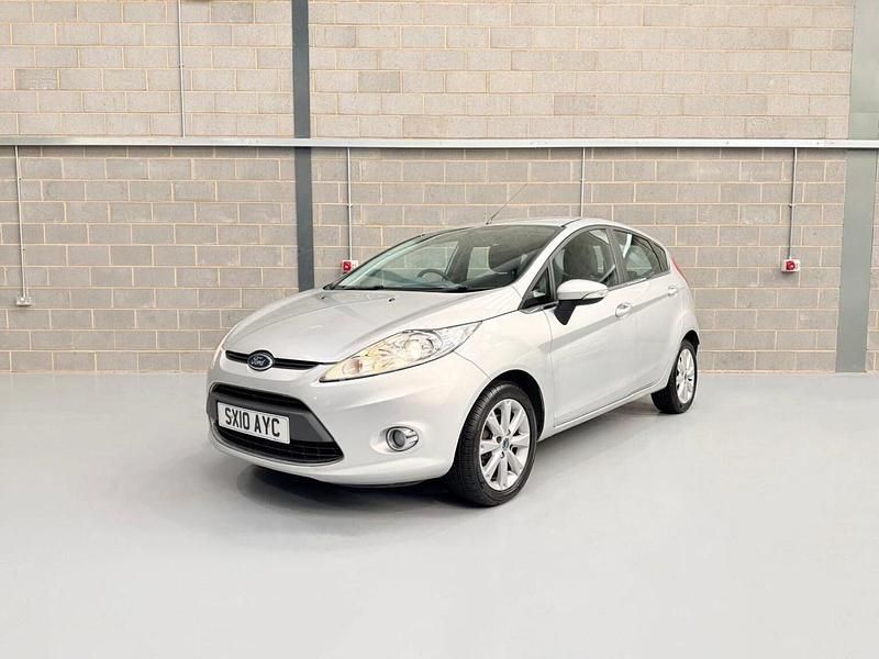 Used Ford Fiesta Zetec 2010 Silver Hatchback