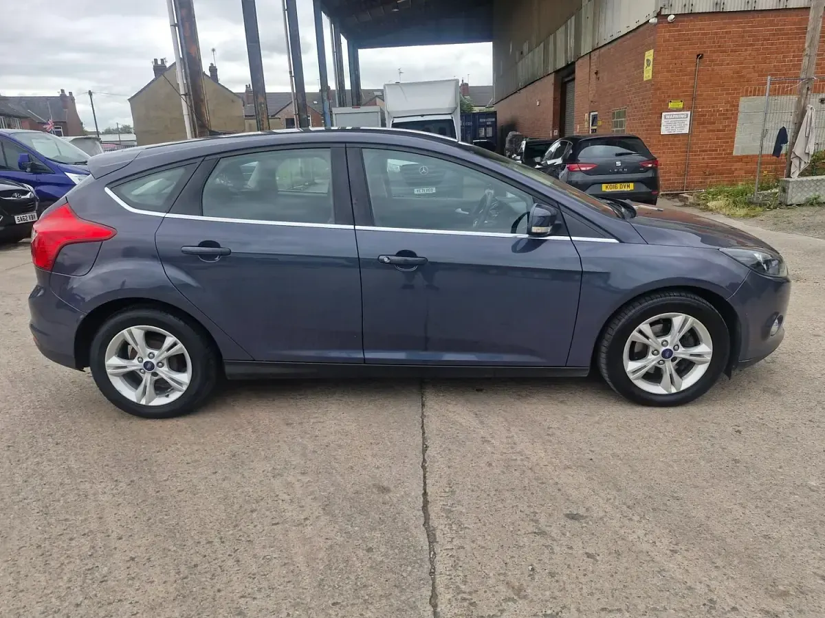 Used Ford Focus Zetec 2014 Grey Hatchback