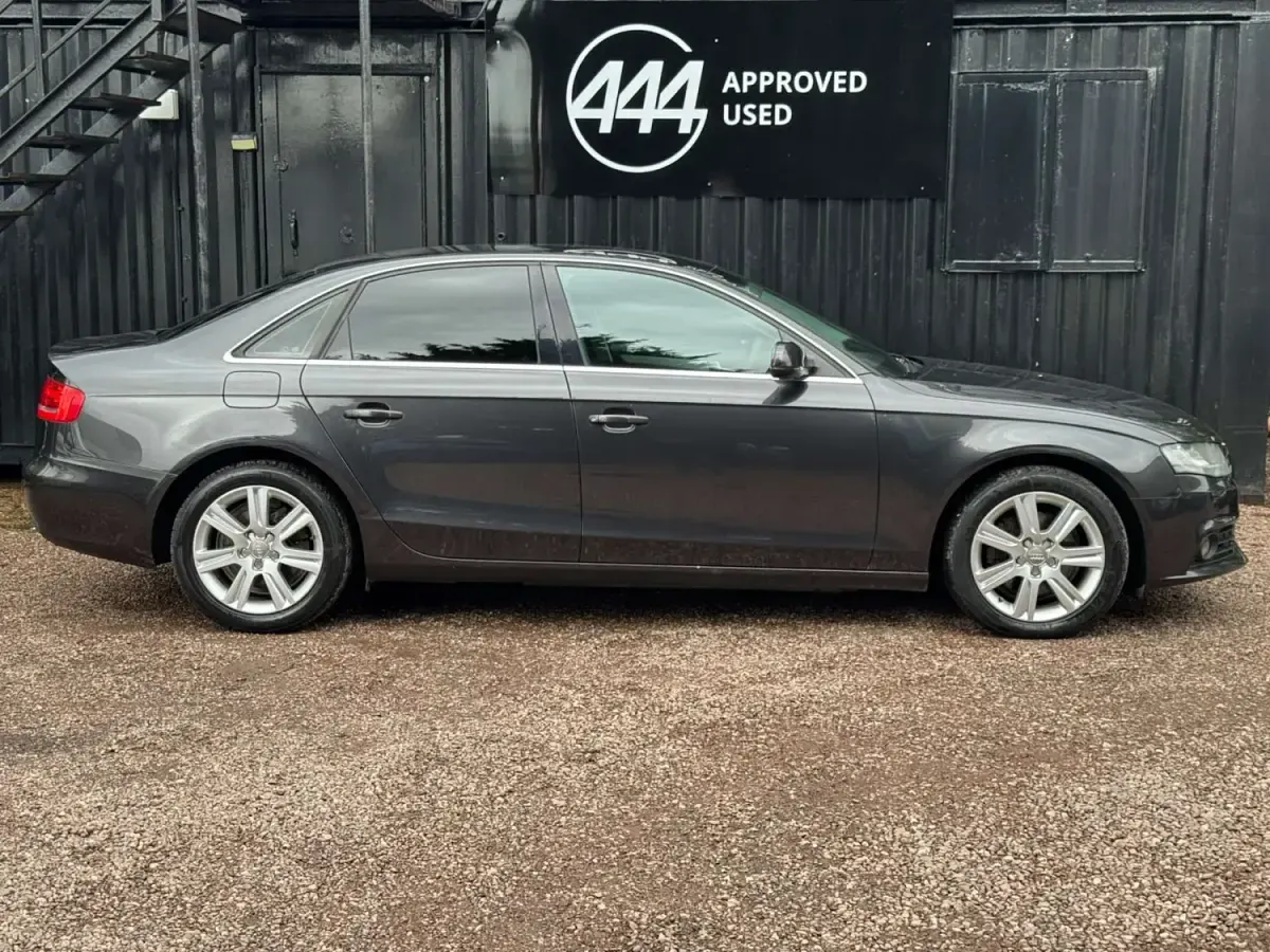 Usado Audi A4 2011 Gris Berlina