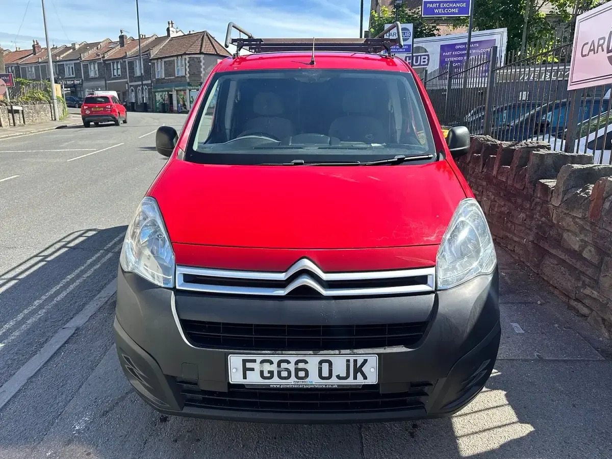 Used Citroën e-Berlingo 100 HP (73 kW) 2016 Red Van