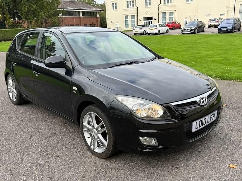 Black Used 2010 Hyundai i30 Premium Hatchback | £3,995 (A bit pricey) - Image 1/4