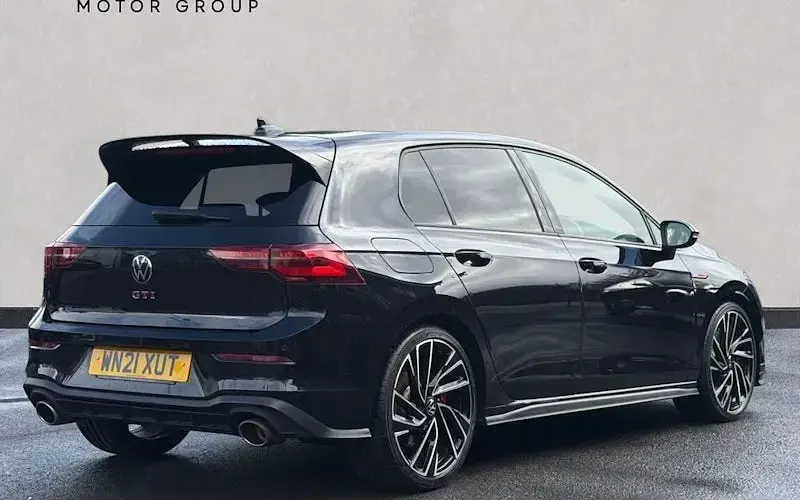 Used VW Golf VII GTI Clubsport 300 HP (220 kW) 2021 Black Hatchback