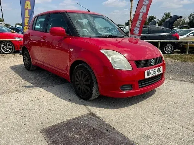 Used Suzuki Swift GL 92 HP (67 kW) 2006 Red Hatchback