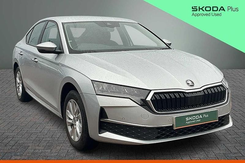 New Skoda Octavia SE Technology 85 HP (62 kW) 2025 Brilliant silver metallic Hatchback