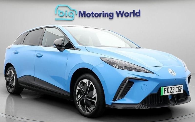 Used 2025 MG MG4 EV Trophy Hatchback | £15,200 (Super price) - Image 1/4