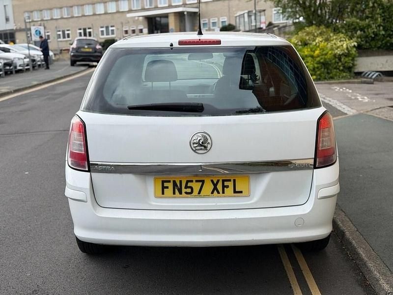 Used Vauxhall Astra Club 2007 White Van