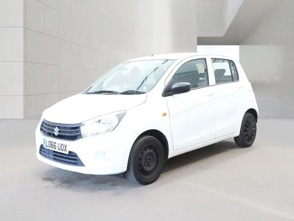 Used Suzuki Celerio 68 HP (50 kW) 2016 White Hatchback