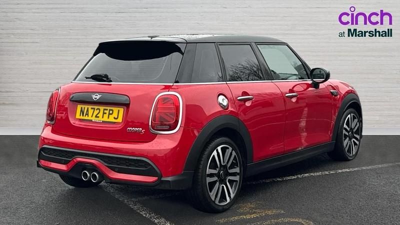 Used Mini Cooper S Exclusive 178 HP (130 kW) 2022 Red Hatchback