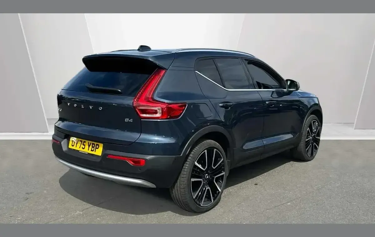 Used Volvo XC40 Ultra 194 HP (142 kW) 2025 Blue SUV