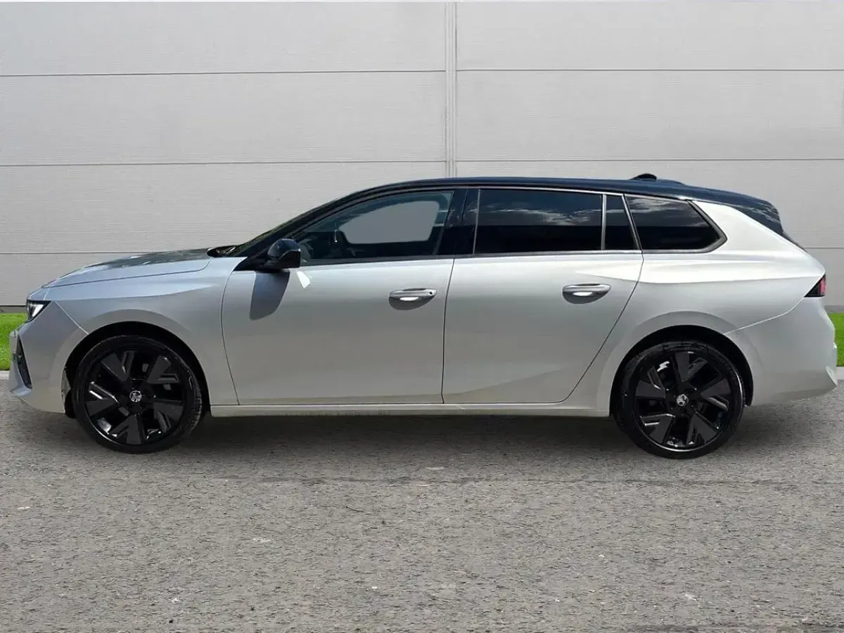 Used Vauxhall Astra 113 kW (154 HP) 2024 Grey Estate