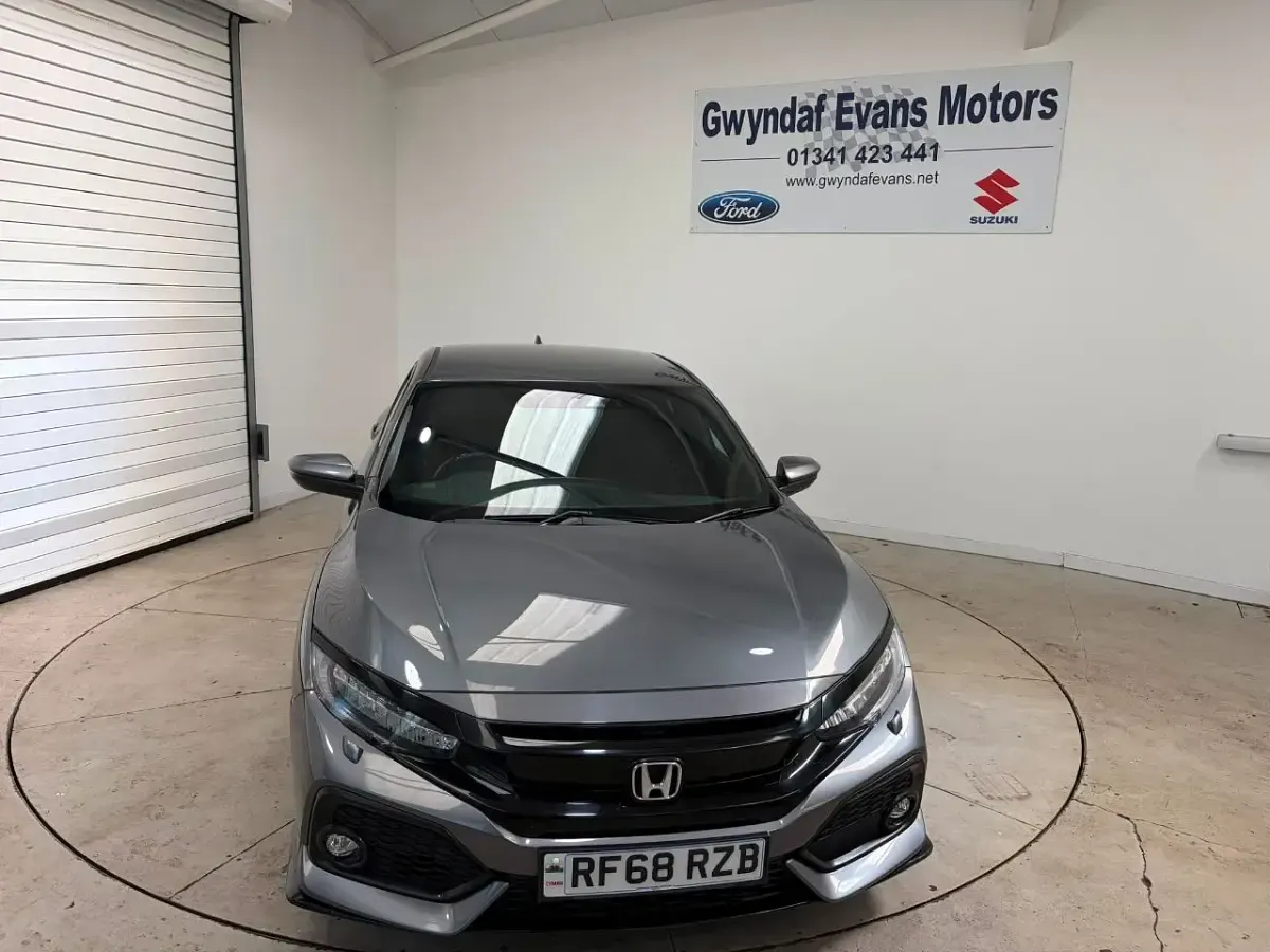 Used Honda Civic Sport 182 HP (133 kW) 2018 Grey Hatchback