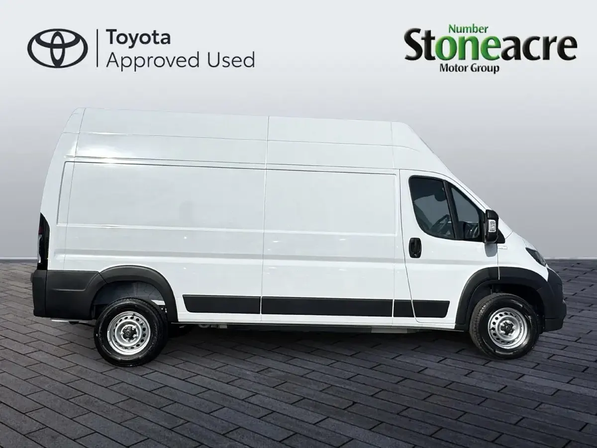 New Toyota Proace H3 200 kW (272 HP) 2026 White MPV