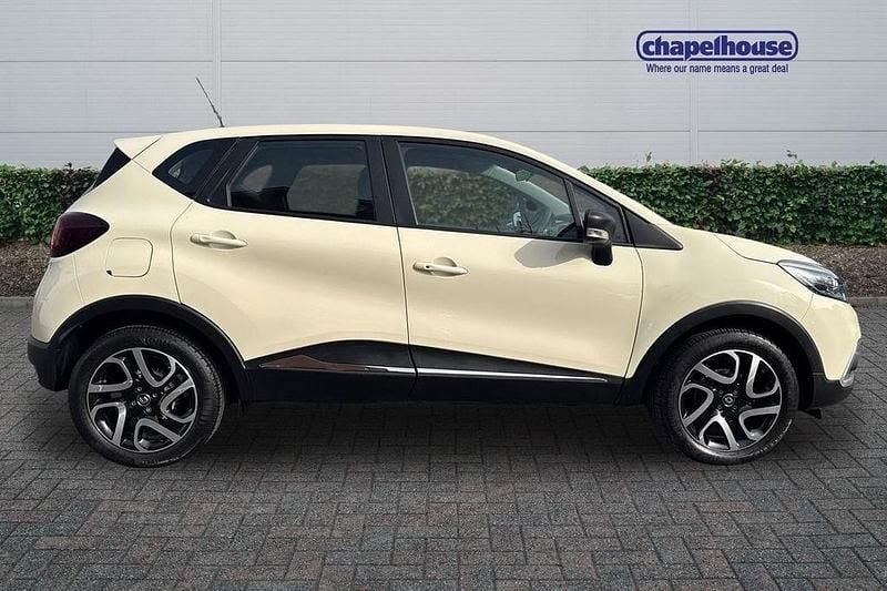 Used Renault Captur Dynamique 90 HP (66 kW) 2017 SUV