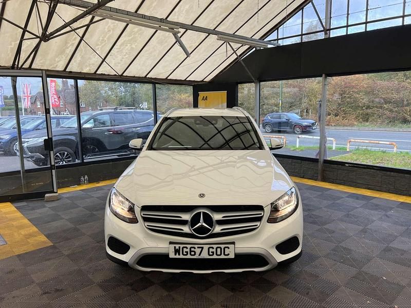 Used Mercedes GLC220 SE 2017 White Estate