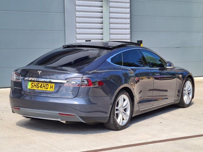 Used Tesla Model S 311 kW (423 HP) 2016 Silver Hatchback