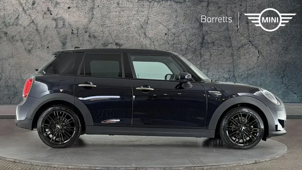Used Mini Cooper Hatch 134 HP (98 kW) 2023 Black Hatchback