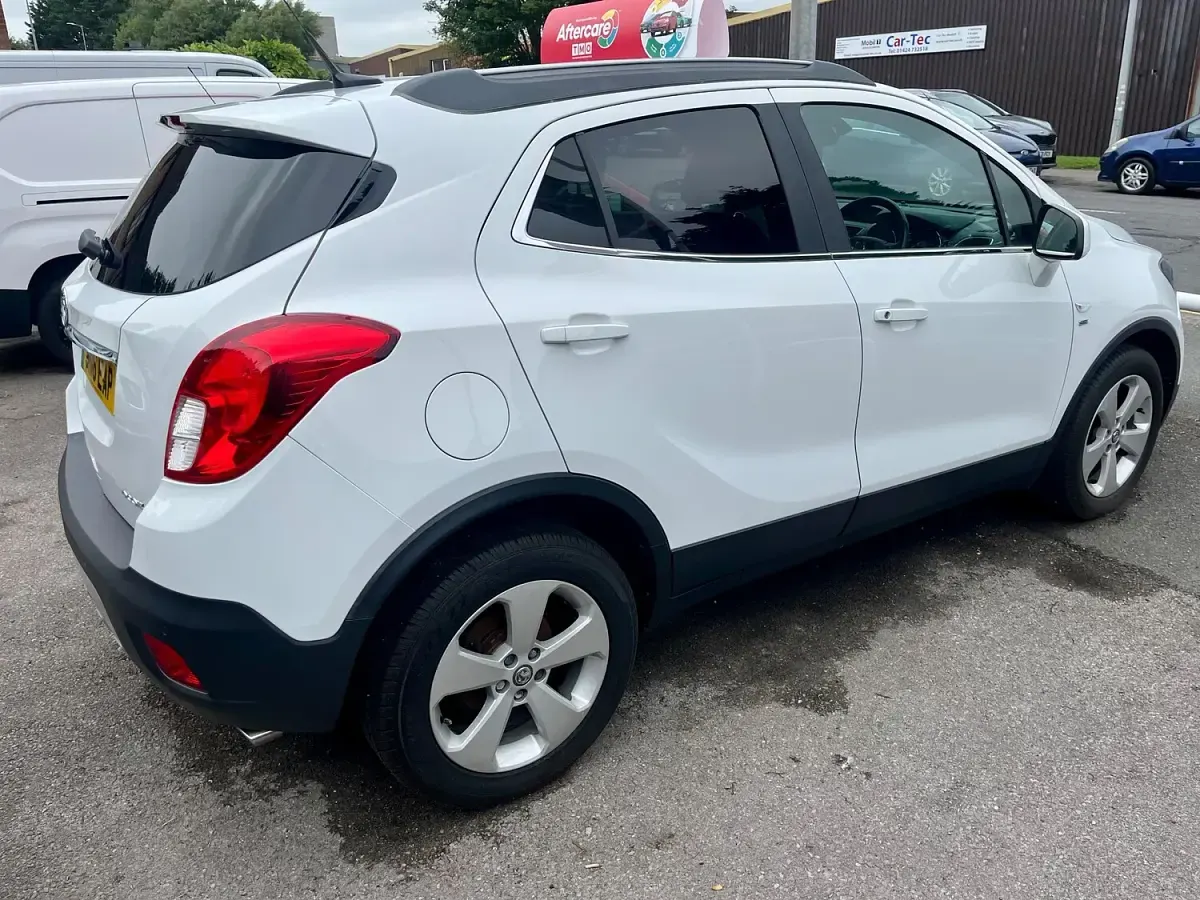 Used Vauxhall Mokka 2016 White SUV